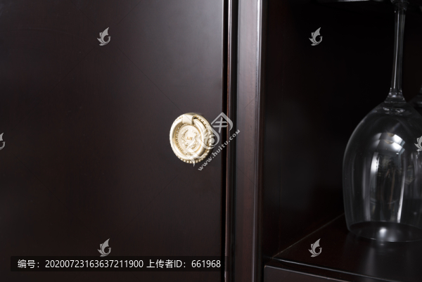 美式輕奢酒柜局部特寫