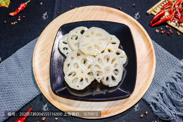 鹵藕片