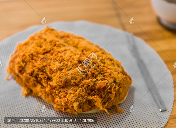 辣味肉松面包