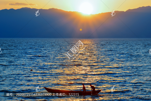 洱海泛舟