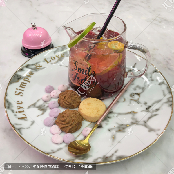 紅色水果茶