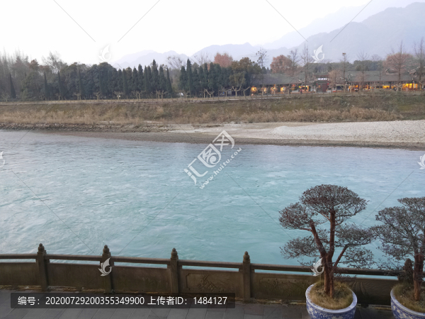 河流