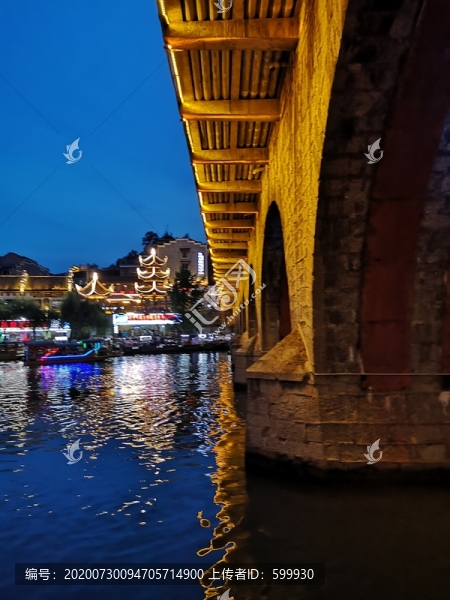 鎮(zhèn)遠(yuǎn)古鎮(zhèn)夜景