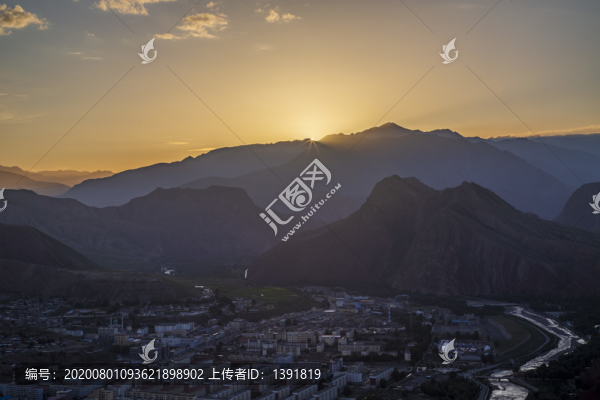 祁連卓爾山風景區(qū)