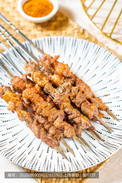 新疆烤羊肉串