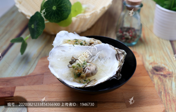 蒜蓉粉絲生蠔美食