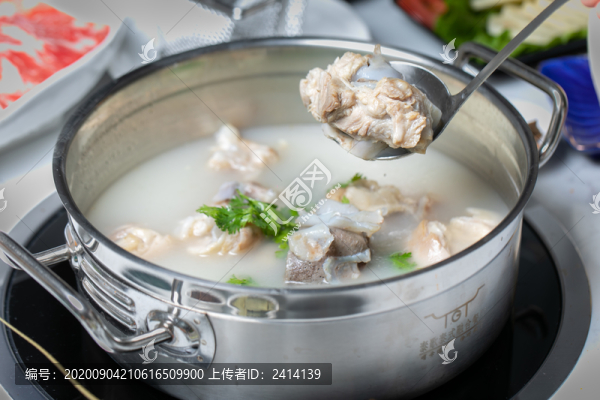 骨湯火鍋
