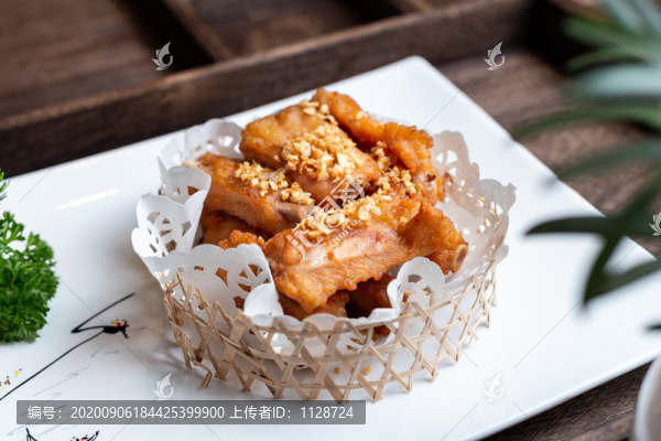 蒜香排骨