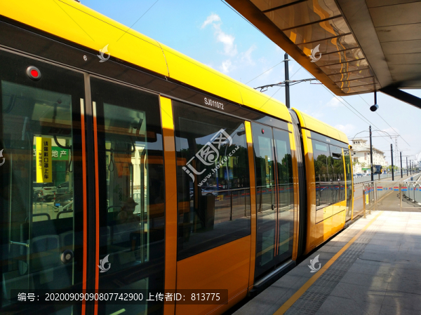 有軌電車黃色車廂