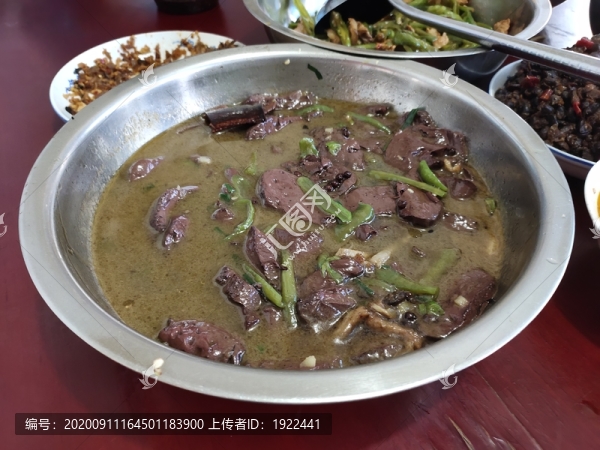 豬血燉湯