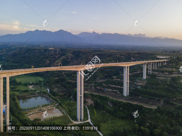 航拍潼關(guān)列斜溝大橋