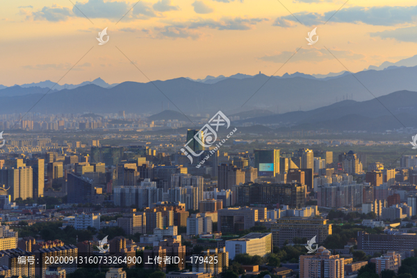 遠(yuǎn)眺北京海淀區(qū)城市建筑群