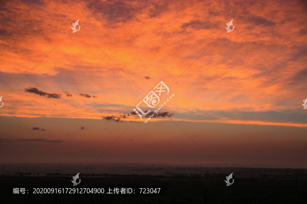 草原晚霞