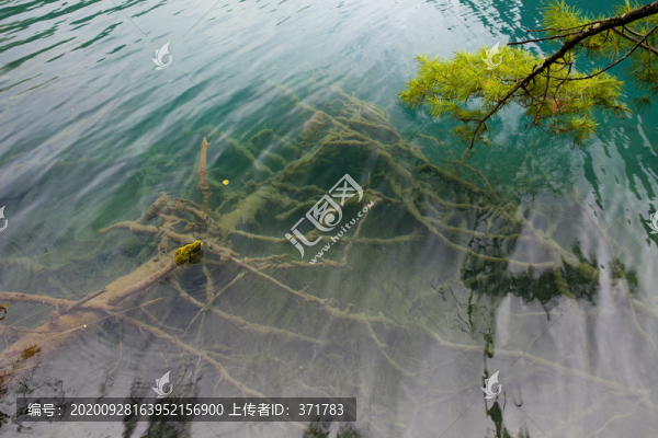 兩個(gè)世界
