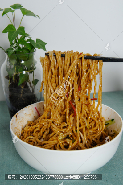 熱干面