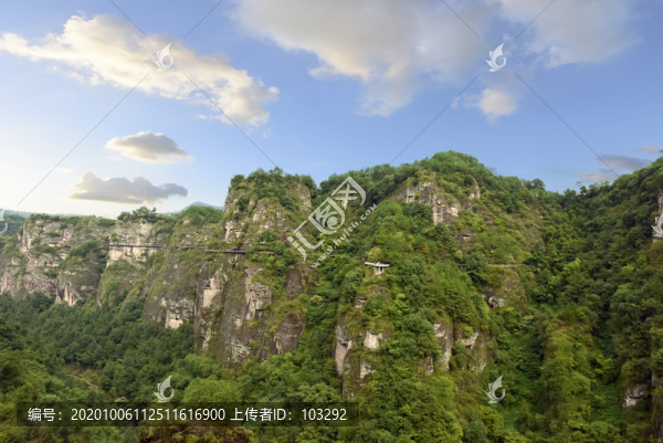 浙江新昌穿巖十九峰風(fēng)景區(qū)