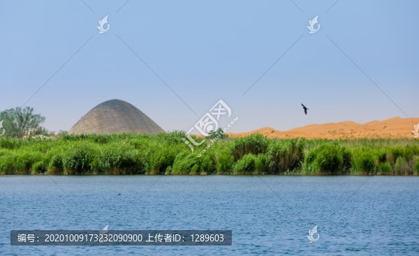 阿拉善月亮湖湖泊