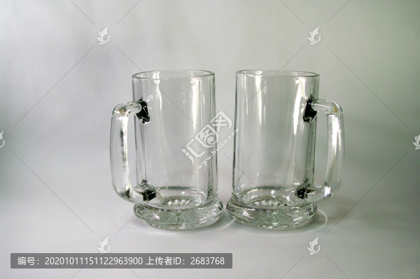 玻璃杯