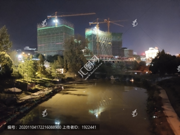 城市起高樓