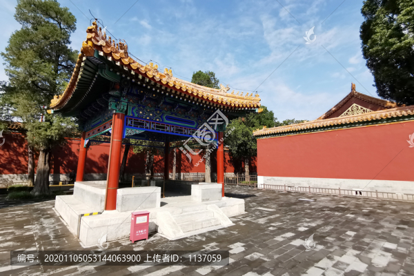景山公園壽皇殿井亭