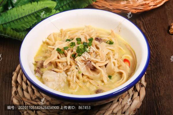 五花肉燜筍