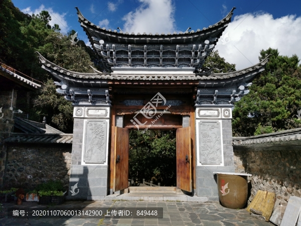 中式古建庭院大門入口
