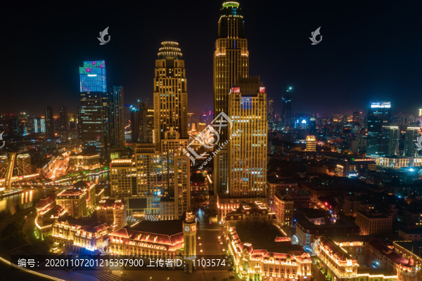 天津津?yàn)硰V場(chǎng)夜景18