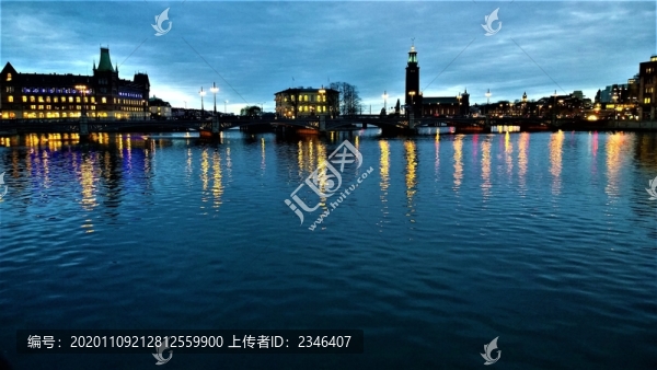 城市沿河夜景燈光秀