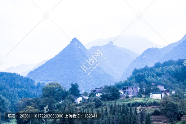 美麗山村