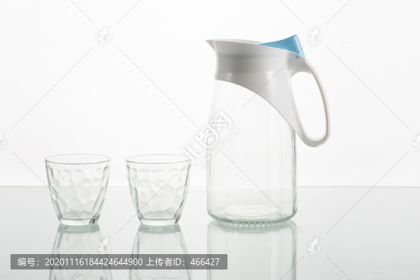 透明茶杯