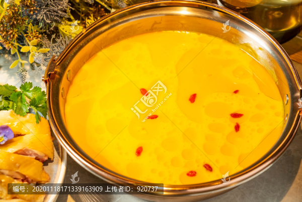 養(yǎng)生老雞湯
