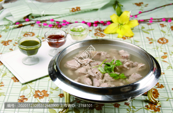 原湯手把肉