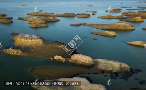 水上雅丹航拍