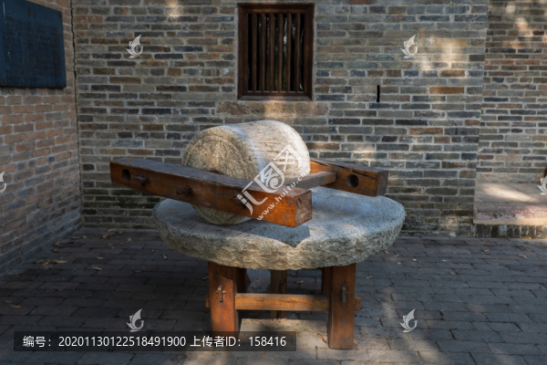 農(nóng)家小院磨盤石碾