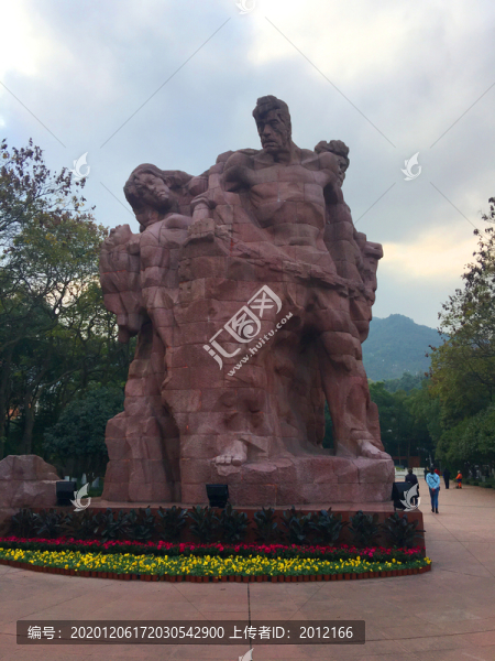 紅巖魂雕塑