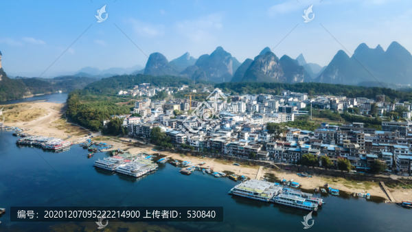 航拍桂林陽(yáng)朔漓江山水風(fēng)光