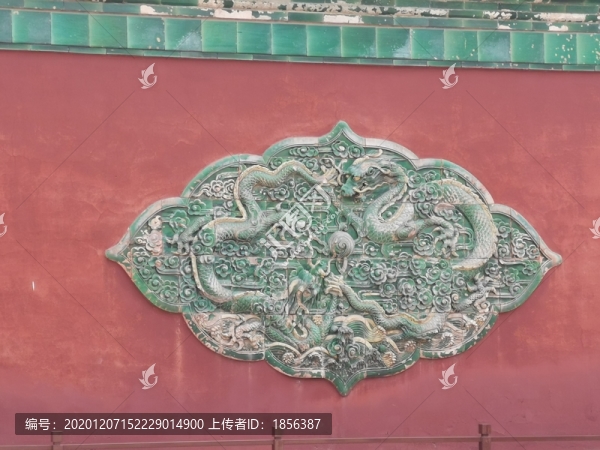 二龍戲珠雕塑