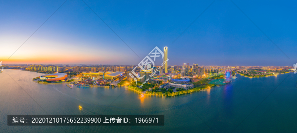 蘇州工業(yè)園區(qū)湖東CBD夜景