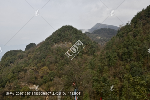 高山