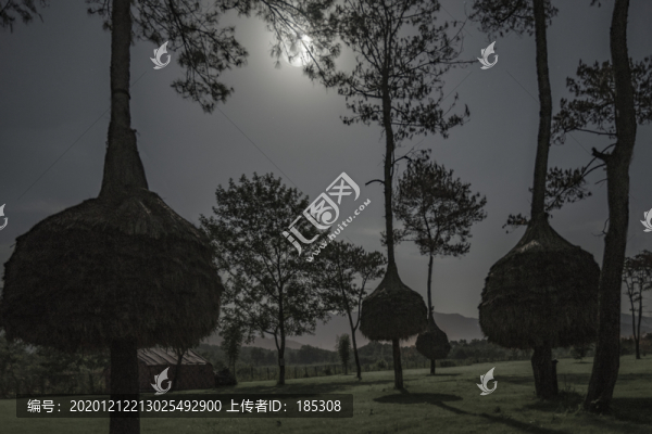 草坪草垛