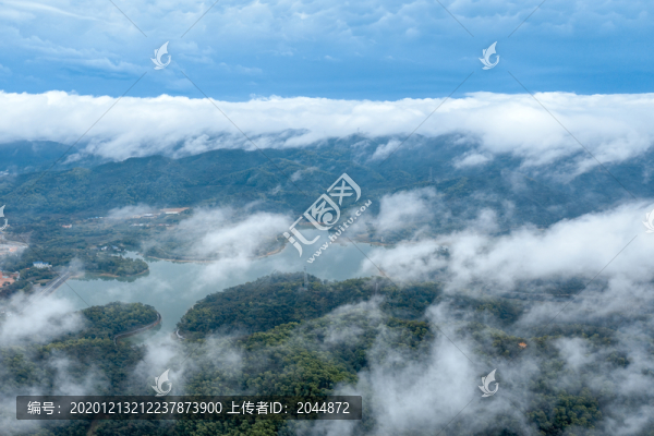 云霧下的中山金鐘水庫(kù)