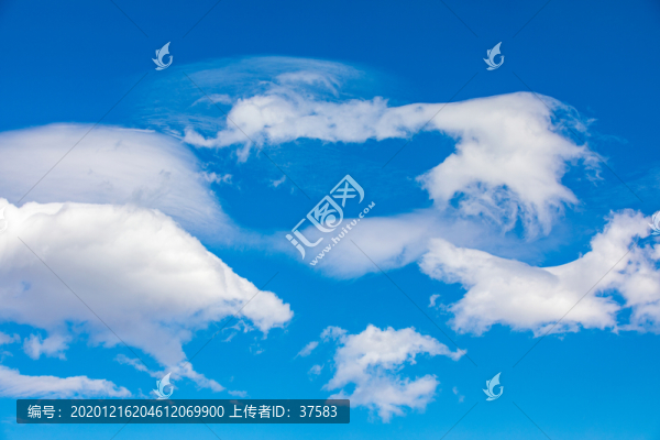 天碧云奇