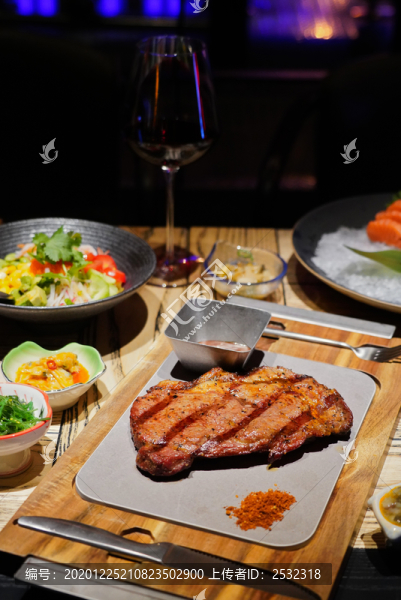 果木烤肉眼皇牛排牛扒西餐