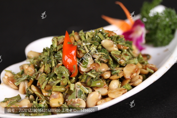 香椿炒大豆瓣