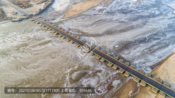 冬日黃河浮舟橋