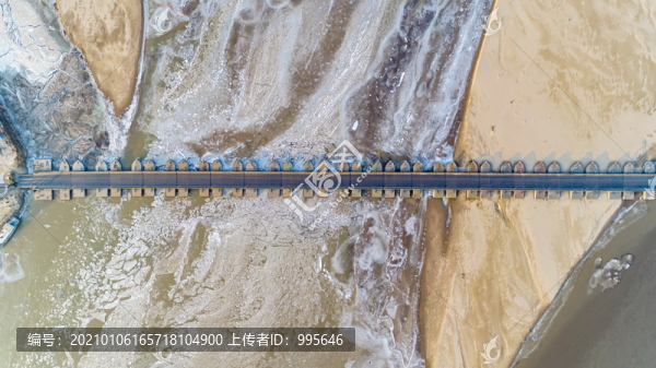 冬日黃河浮舟橋