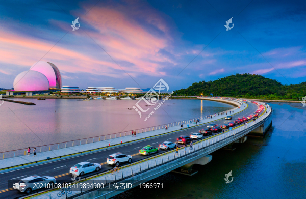 珠海大劇院新月橋