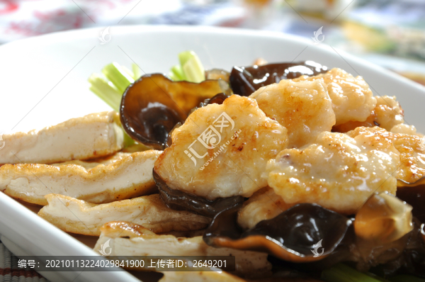 豆腐干炒魚餅