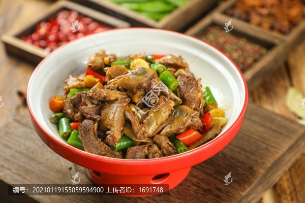 爆炒鴿子肉