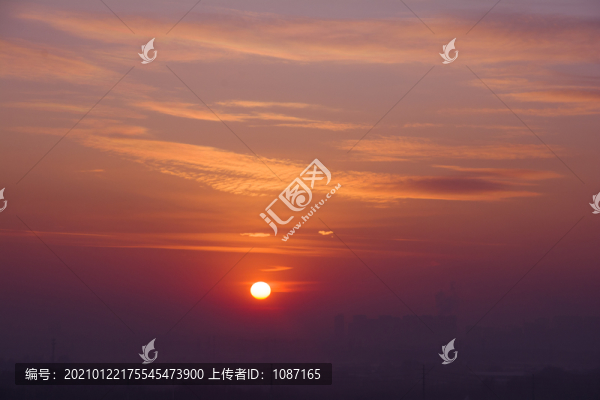 天空落日